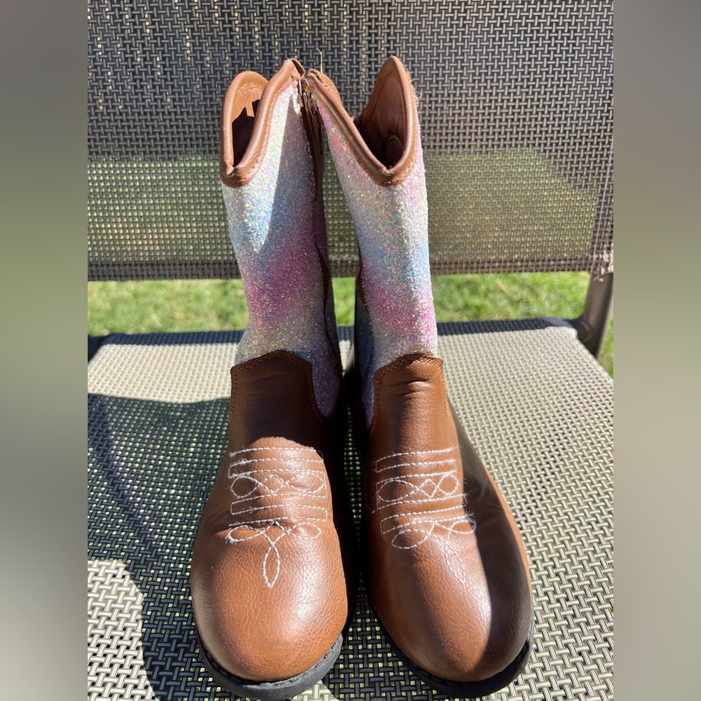 Girls glittery boots size 4